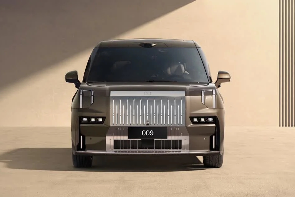 【臥車(chē)訊】煥新極氪009將于5月19日正式上市 5月9日開(kāi)啟用戶(hù)試駕