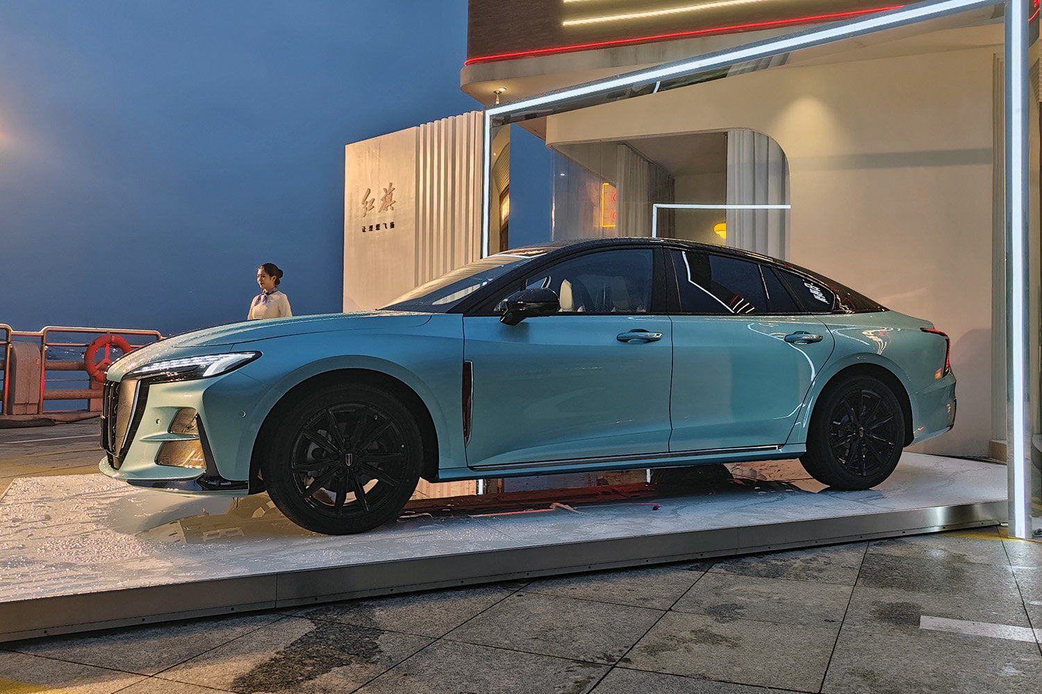 一汽紅旗H6推出四款車型，預(yù)售價19.48-24.18萬元
