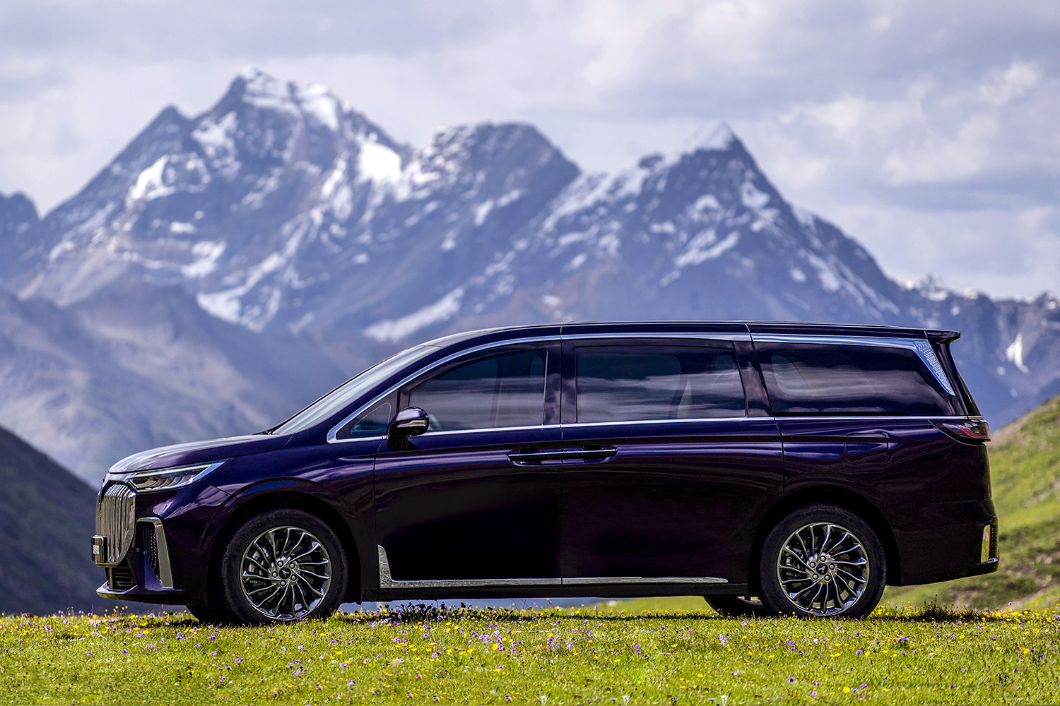 綜合續(xù)航1231km，2024款新嵐圖夢想家開啟預訂