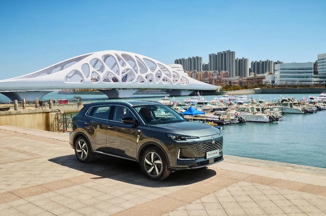 新款長(zhǎng)安CS55PLUS升級(jí)500Bar超高壓直噴發(fā)動(dòng)機(jī) 補(bǔ)貼后售價(jià)6.79萬元起
