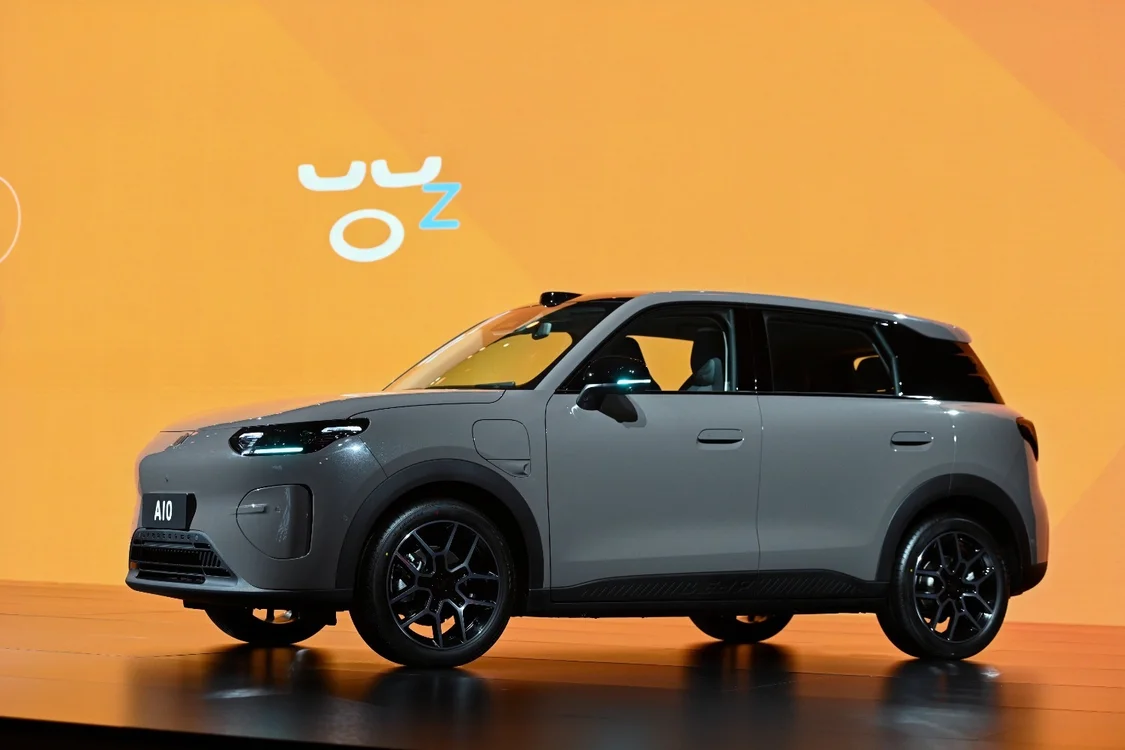 零跑A10上市售價(jià)6.58萬元起 激光雷達(dá)+車位到車位領(lǐng)航僅需8.68萬